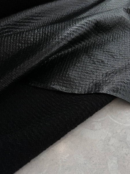 Шикарный двухсторонний твид BALENCIAGA с лаковой кожей под питона